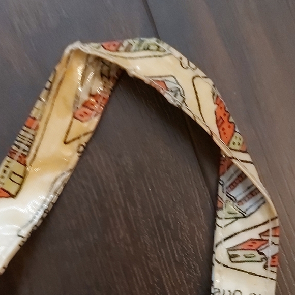 Vintage Harrods Cream and Red Illustrated Tote Bag - Picture 5 of 10